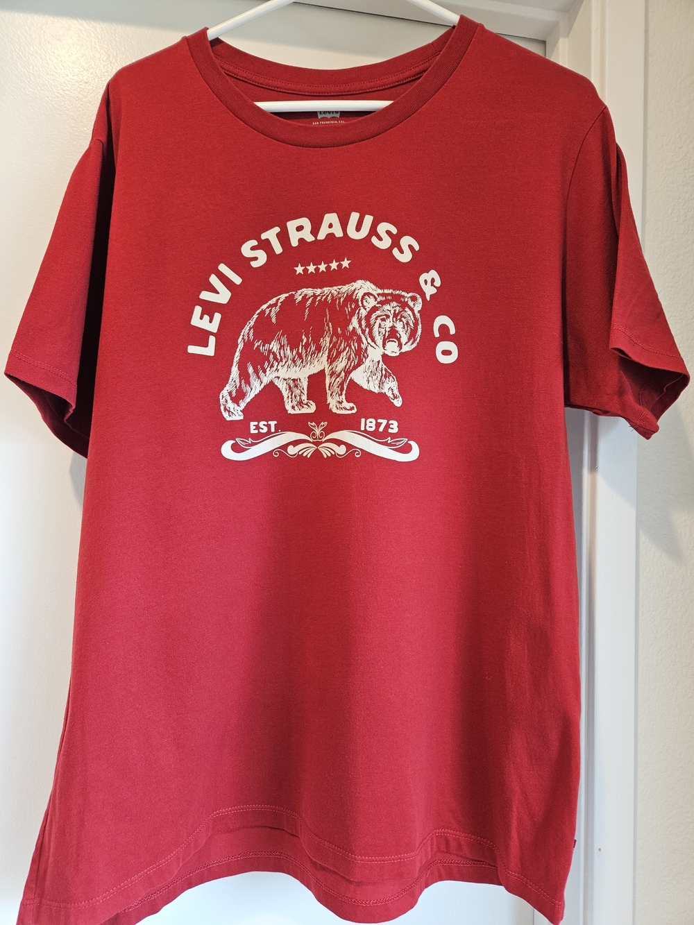 Levi's Classic Graphic Tee with White Bear Logo